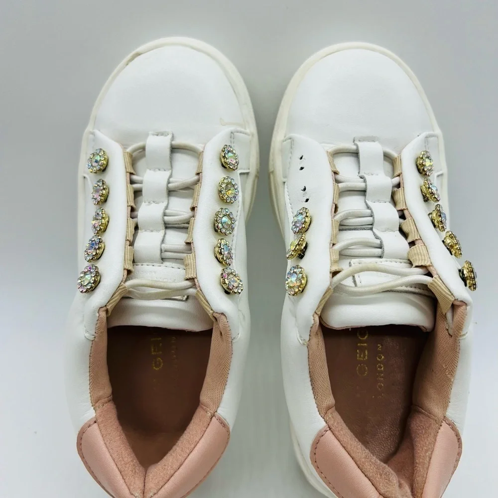 KURT GEIGER GIRLS SLIP ON MINI LAVIAH SNEAKERS WITH CRYSTAL ACCENTS SIZE 11 MOS